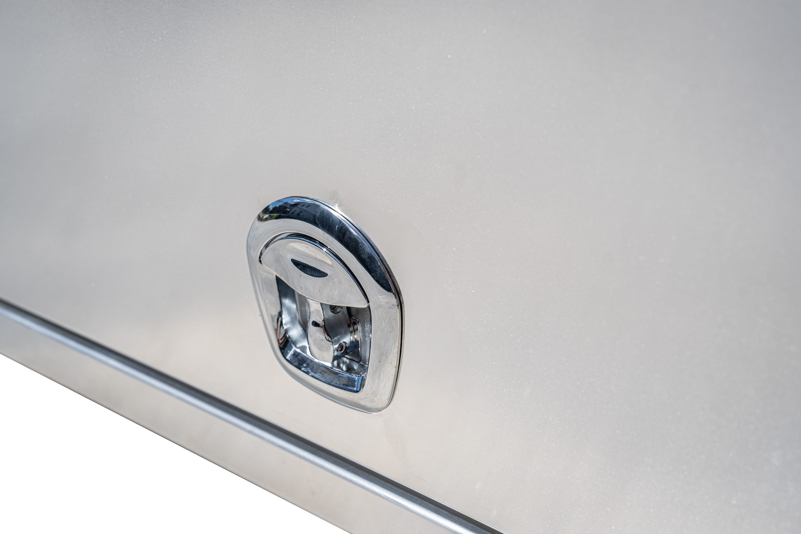 Aluminium Canopy With 1/4 Dog Box 4 Aluminium Ute Canopy with 1/4 Dog Box