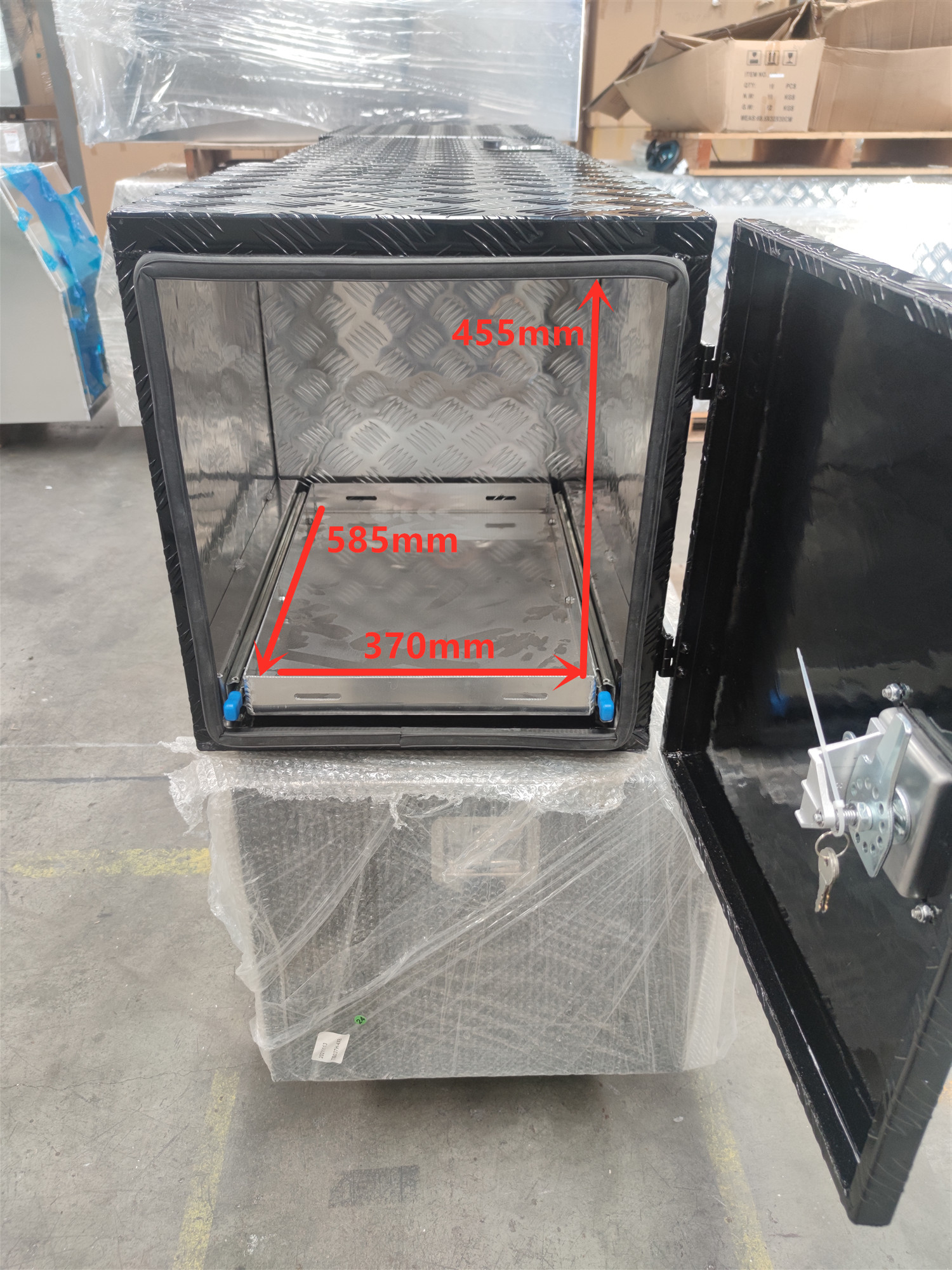 Aluminium Caravan Trailer Tool Box for Generator, Webber BBQ and Gas Bottle 6 Aluminium Caravan Trailer Tool Box for Generator, Webber BBQ and Gas Bottle