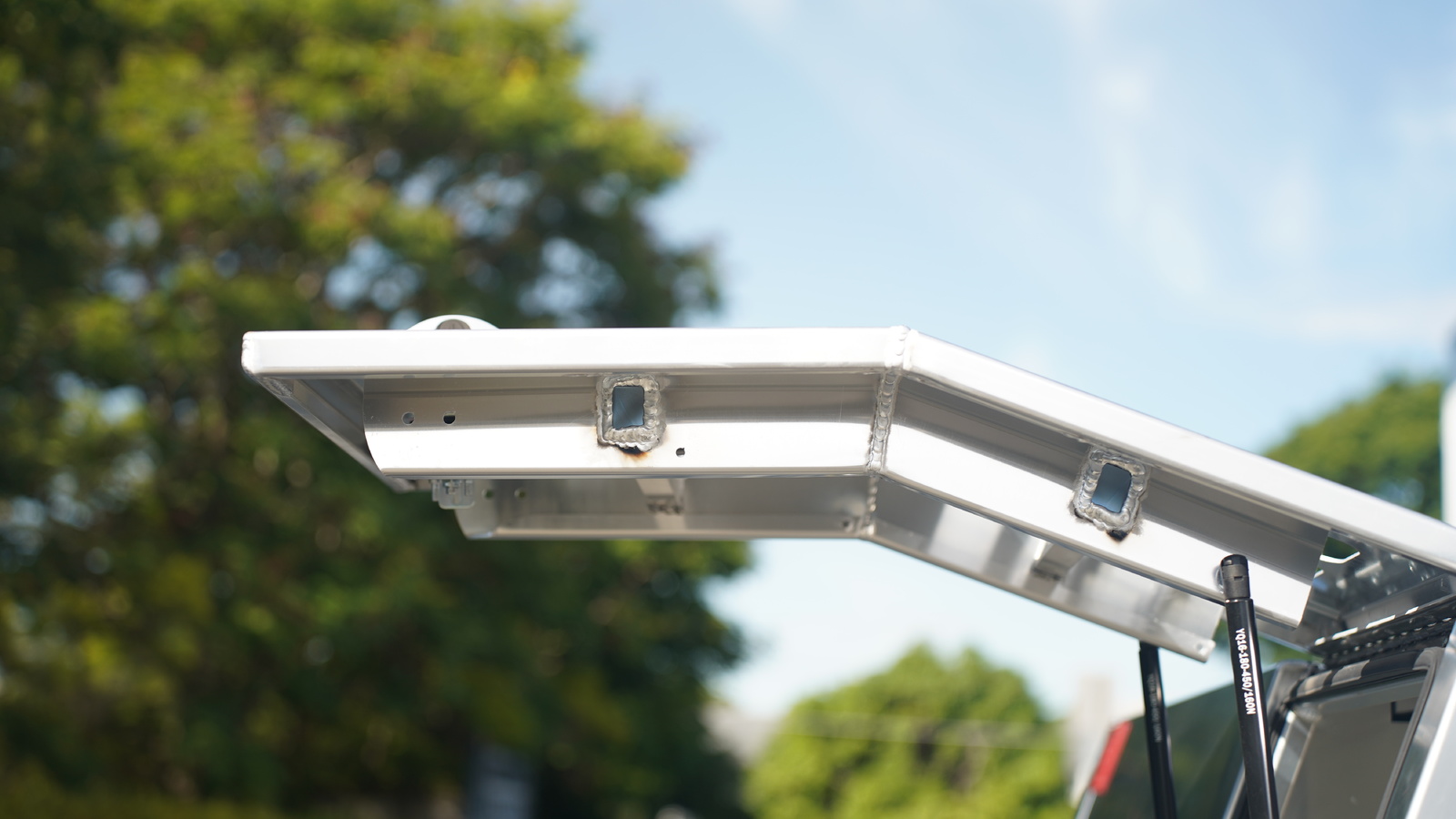 Jack Off Aluminium Canopy With Full Dog Box 2 Jack Off Aluminium Canopy With Full Dog Box