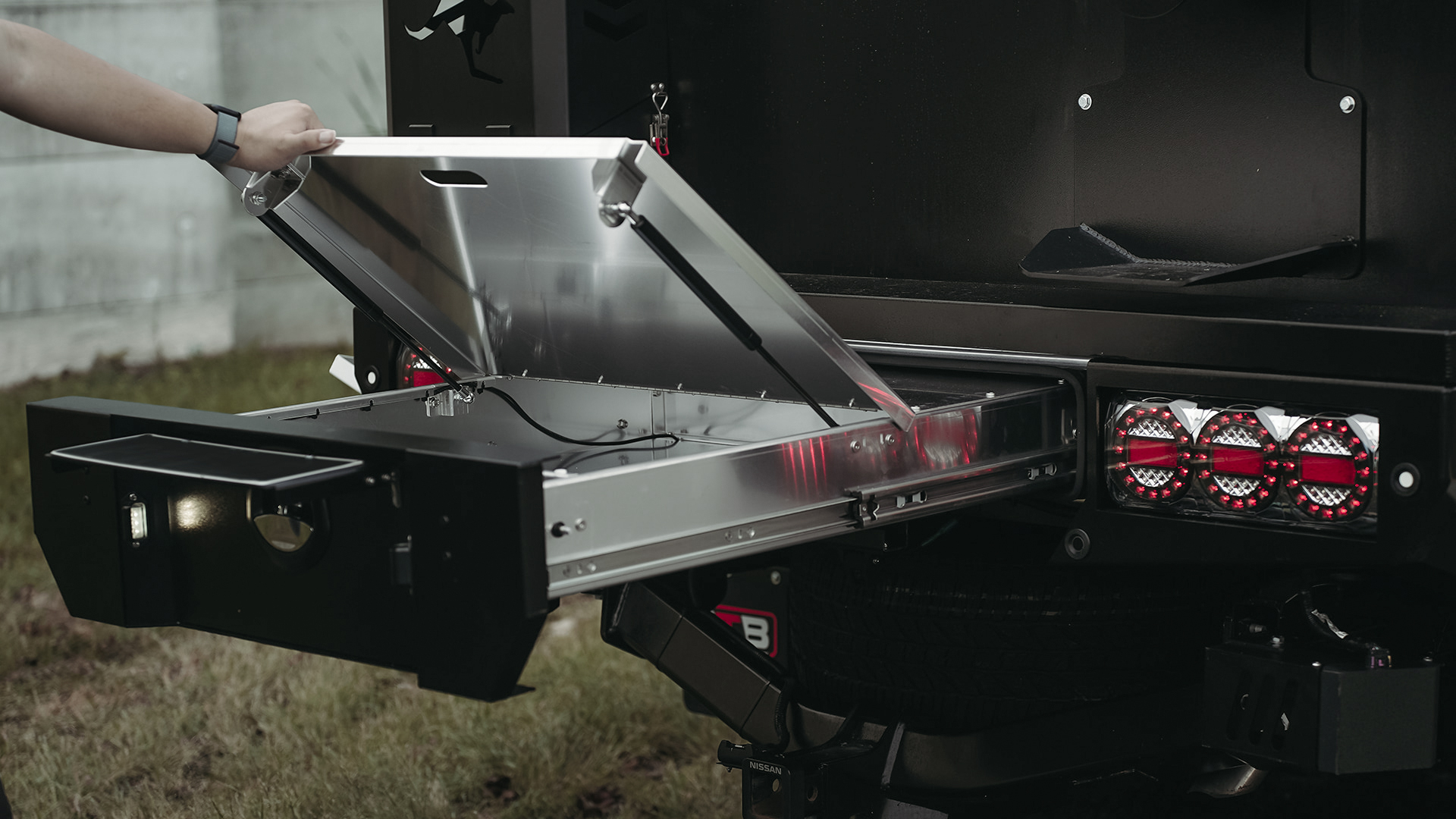 Black Full Set Xceed Tray 2400mm 16 Maximize Your Storage