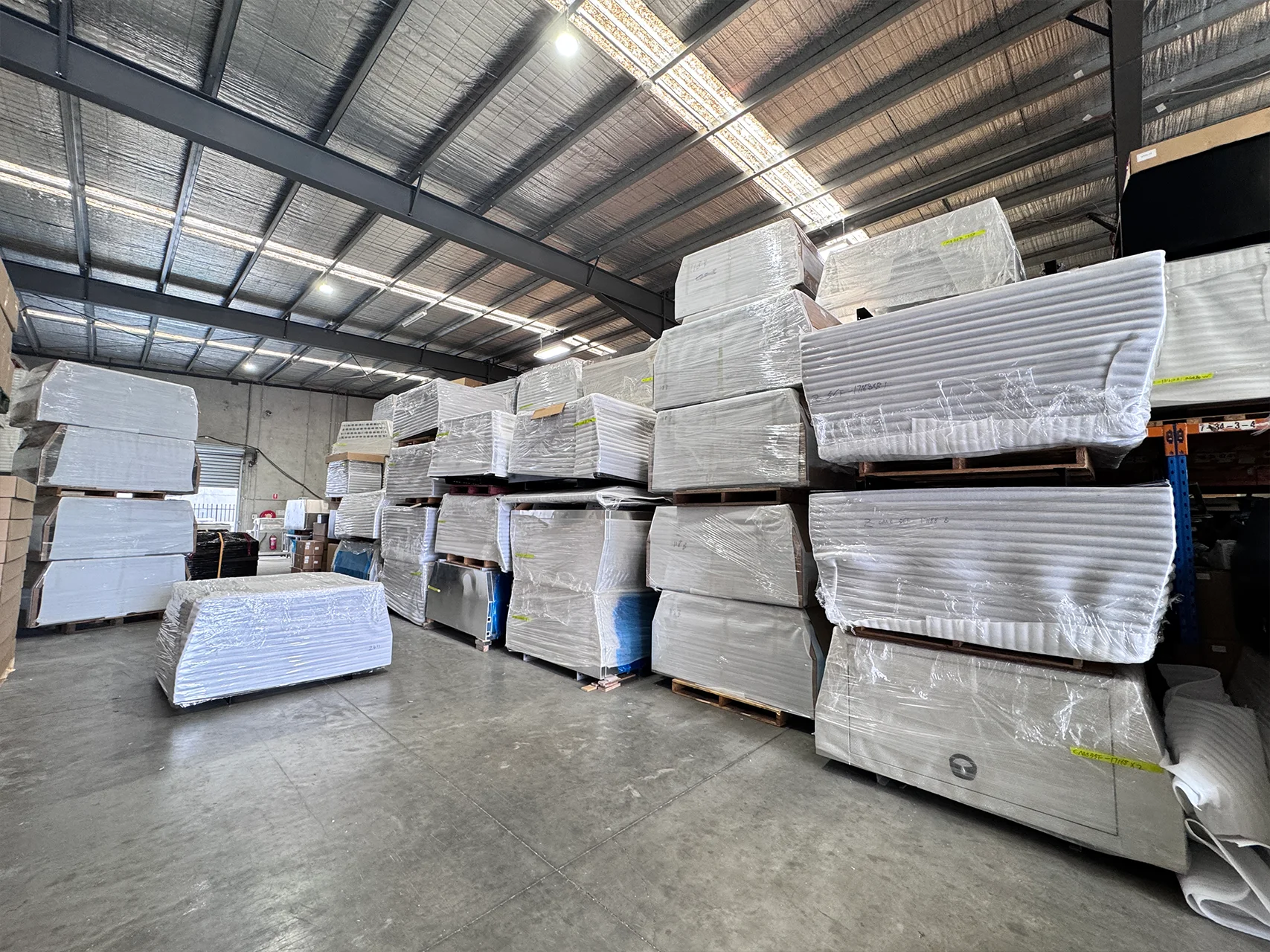 Showroom 9 MEL-Store2